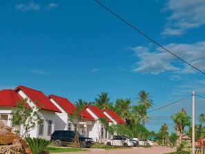 Villa familiar, balcón, vistas al jardín