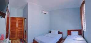 In-room safe, free WiFi - Kampot Paradise Hotel (Kampot)