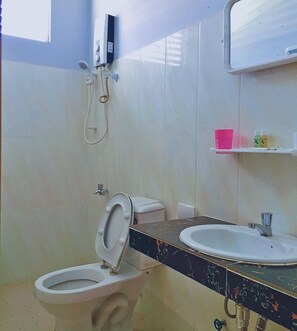 Villa Familiale, balcon, vue jardin