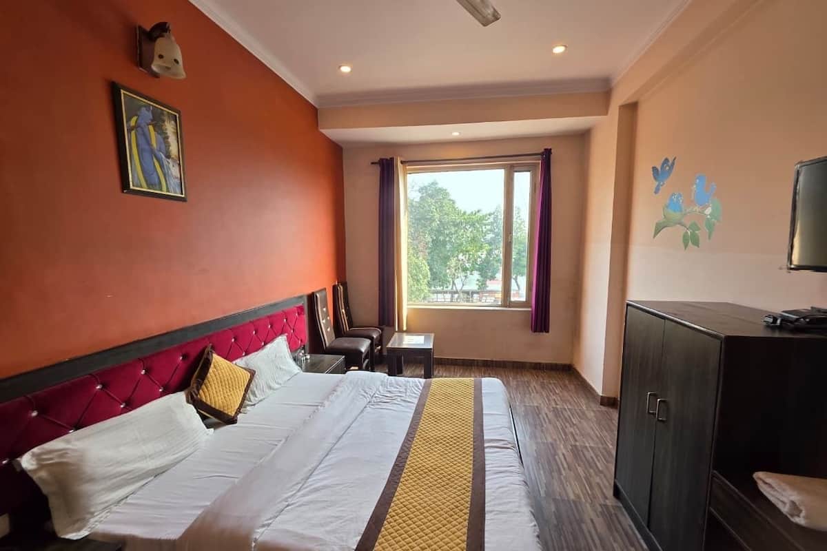 Deluxe Room, River View | Free WiFi