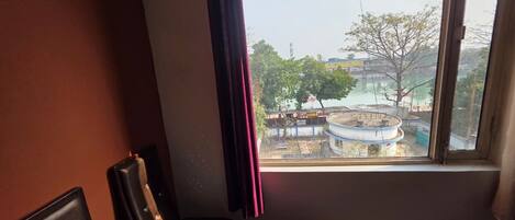 Deluxe Room, River View | Free WiFi