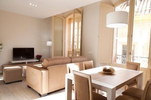 Unclassified image, 2 of 68, button - Apartamentos Pinar Málaga Centro (Málaga)