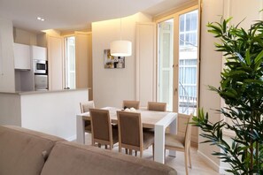 Unclassified image, 5 of 68, button - Apartamentos Pinar Málaga Centro (Málaga)