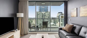 Bright 1-bed Retreat in Charlotte Towers