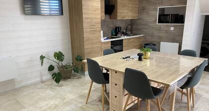 Apparentement indépendant spacieux au secteur calme