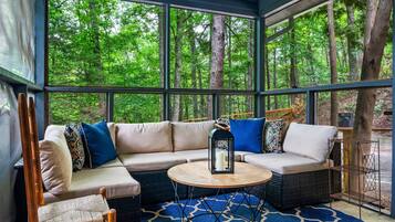 Signature Cabin, 3 Bedrooms, Hot Tub | Terrace/patio