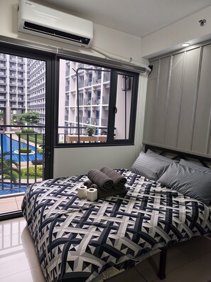 1 bedroom, iron/ironing board, Internet, bed sheets - La Casa Victoria - Near Moa and NAIA (Pasay City)