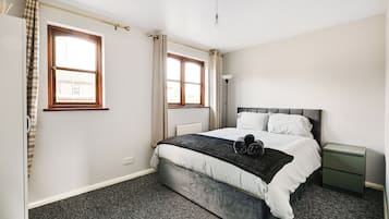 2 bedrooms, Internet, bed sheets