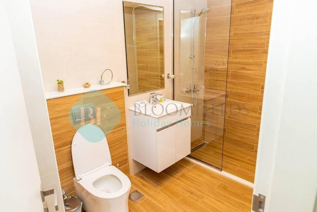 Apartamento, sacada, vista para o canal