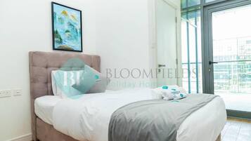 Apartamento, sacada, vista para o canal