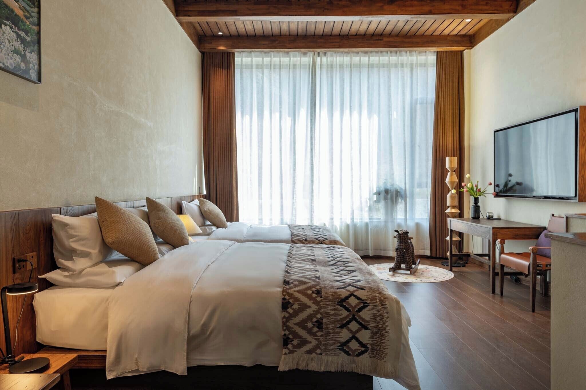 Toetasjesleilighet – standard, utsikt mot høyde | Blendingsgardiner, lydisolert, strykejern/-brett og wi-fi (inkludert)