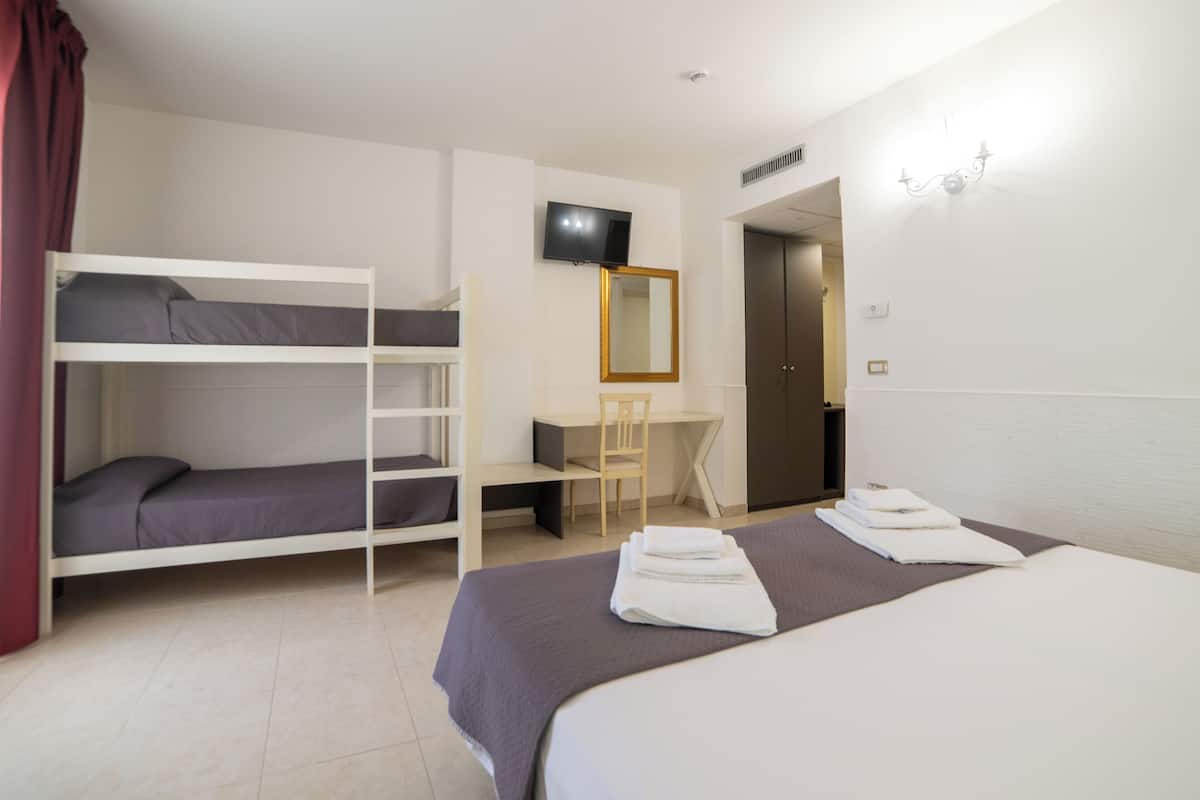 Schreibtisch, Bettwäsche