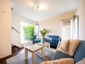 Living room - Hambachtal Nature Hideaway Boutique Resort (Oberhambach)