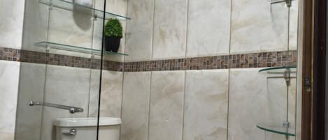 Apartment, 1 Bedroom, City View | Bathroom