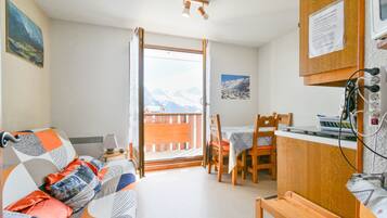 Télévision, lecteur de DVD, chaßne hi-fi