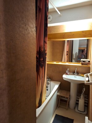 Uklassifisert bilde, 3 av 11, knapp