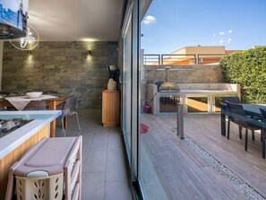 Outdoor dining - Wohnung Two Palms by Interhome (Avola)