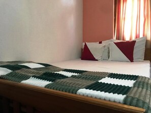 Comfort Double Room, Mountain View | Desk, laptop workspace, soundproofing, iron/ironing board - Aurora Residence Nuwara (Nuwara Eliya)
