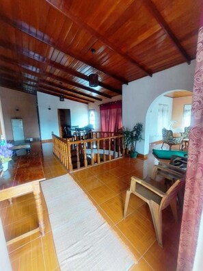 Nicht klassifiziertes Bild, 2 von 42, Schaltfläche