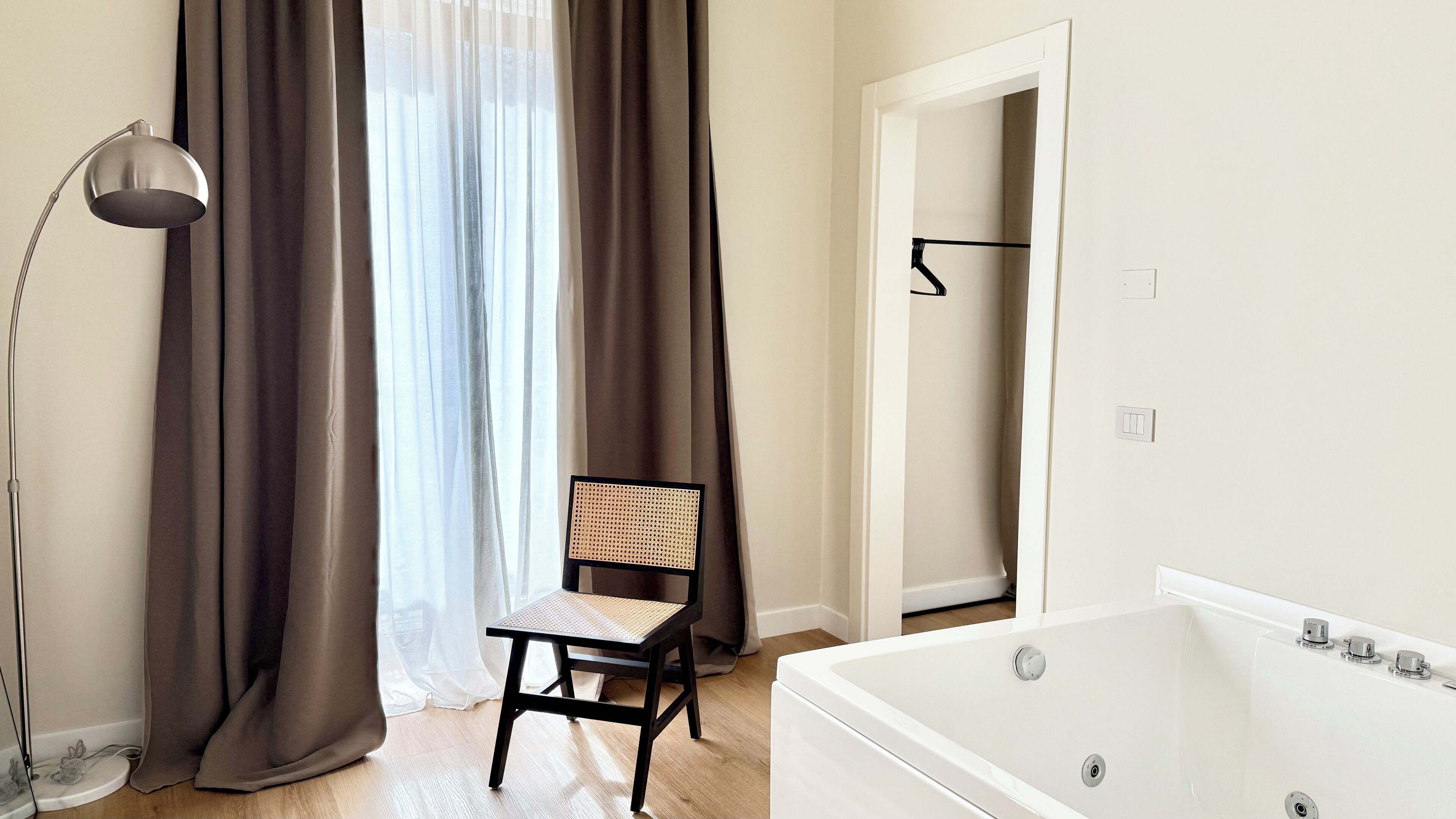Luxury Studio Suite, 1 King Bed, City View | Down comforters, free minibar, individually decorated