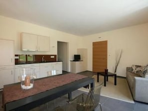 Interior - Apartment  by Interhome (Monte San Vito)