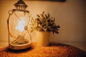 Superior-Dreibettzimmer, Balkon, Stadtblick | Kostenloses WLAN, Bettwäsche