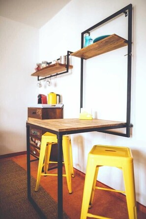 Superior Triple Room, Balcony, City View | Free WiFi, bed sheets - DAS STERN - Rooms - Self Check-In (St. Gilgen)