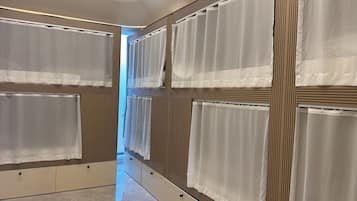 Standard Shared Dormitory, City View | Free WiFi