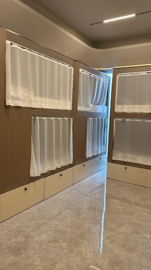 Pillow-top beds, free WiFi - Nas Villa Luxurious Dorm (Dubai)