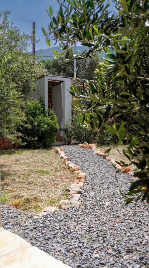 Property grounds - House Philia with Panoramic Sea View (Agios Dimitrios)