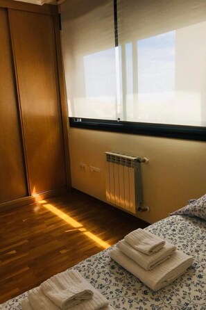 Bedroom - mit Aussicht in Luanco by Interhome (Luanco)