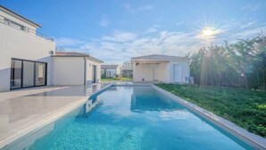 Pool - Villa Solis • Heated Pool • AC • Sleeps 18 (Saint-Georges-du-Bois)