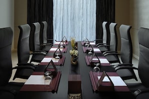 Meeting facility - Emaar Fashion Avenue Residences  (Dubai)