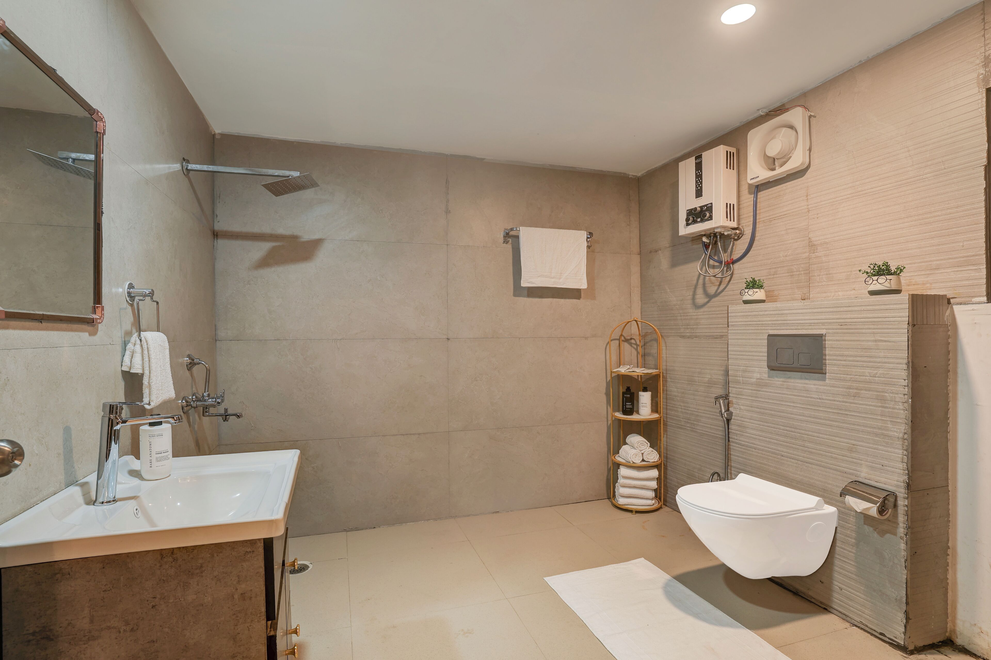 Villa, Stadtblick | Badezimmer