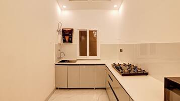 Villa, vista città | Cucina privata