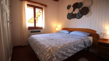 2 bedrooms, WiFi, bed sheets