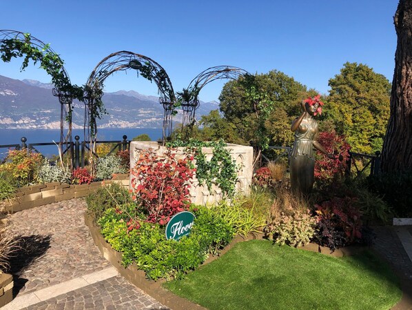 Unclassified image, 1 of 28, button - Apartment 'Casa Bell Tramonte' with Lake View, Balcony and Wi-Fi (San Zeno di Montagna)