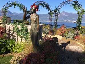 Unclassified image, 2 of 28, button - Apartment 'Casa Bell Tramonte' with Lake View, Balcony and Wi-Fi (San Zeno di Montagna)