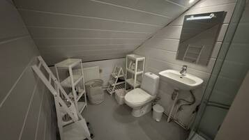 Apartment, 1 Bedroom | Bathroom