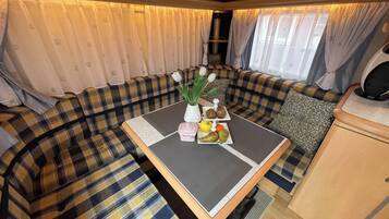 Mobile Home, 1 Bedroom | Lounge