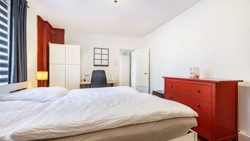 1 bedroom, WiFi, bed sheets