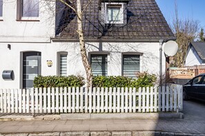 Exterior - Gartencity Apartment in Central Geesthacht (Geesthacht)