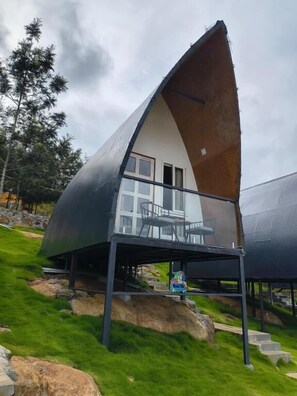 Deluxe Double or Twin Room, Air conditioning, Mountain View - Gambhiraa Resorts (Kolli Hills)