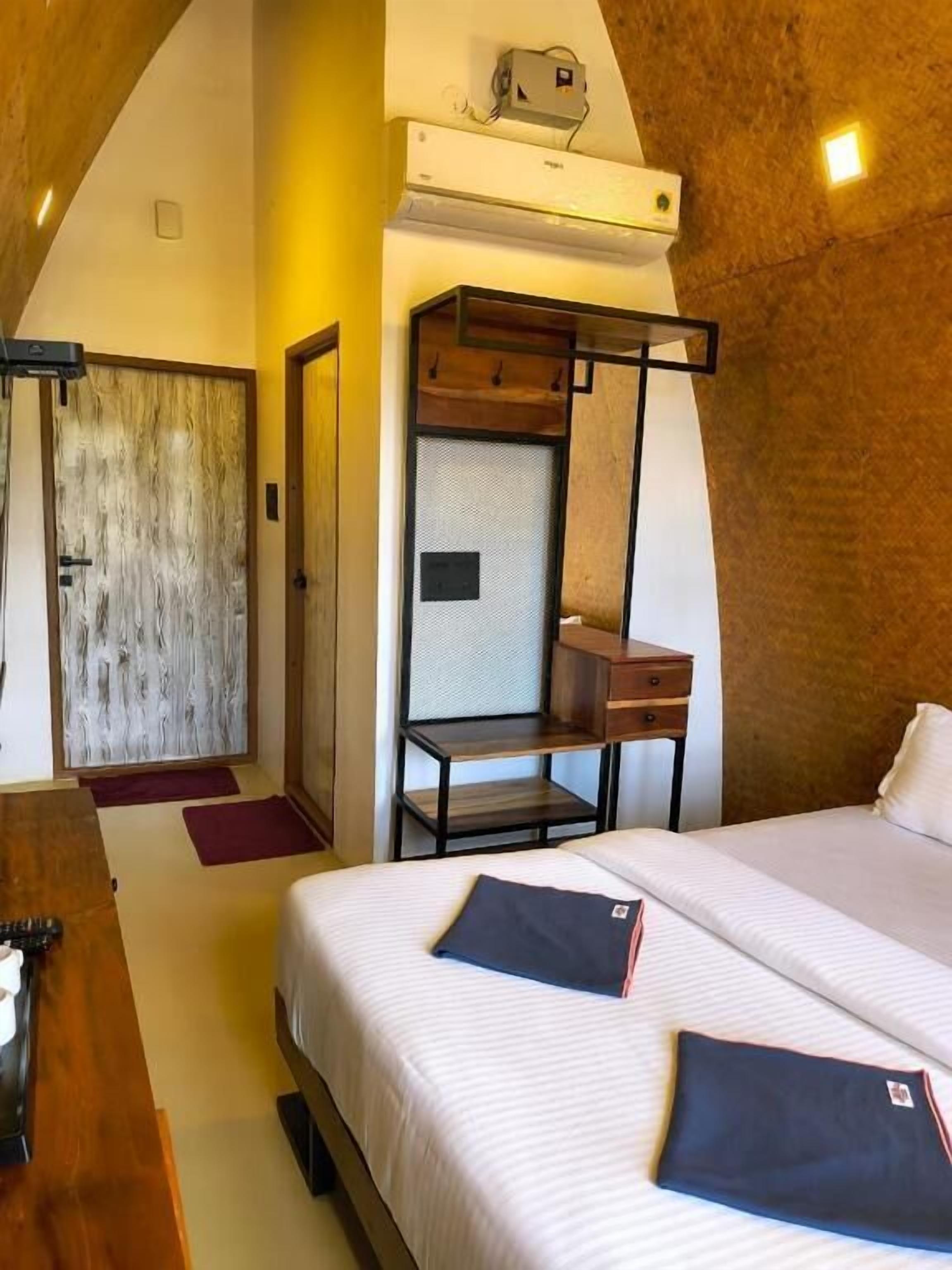 Deluxe dubbelrum eller tvåbäddsrum - luftkonditionering - utsikt mot bergen