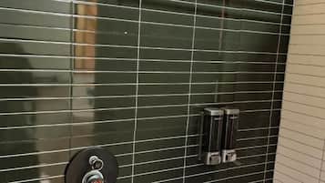 Deluxe Double or Twin Room, Air conditioning, Mountain View | Bathroom | Shower