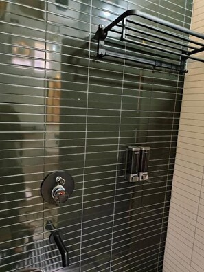 Deluxe Double or Twin Room, Air conditioning, Mountain View | Bathroom | Shower - Gambhiraa Resorts (Kolli Hills)