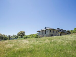 Exterior - Ländliches Haus Ruralmedulas, 10 Personen by Interhome (La Barosa)