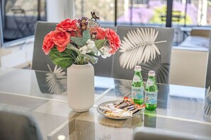 Imagen sin descripción, 4 de 18, botón