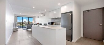 Modern Retreat near DFO and Sydney Olympic Park