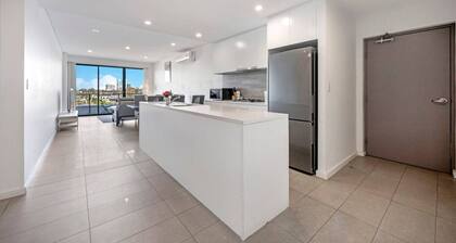 Modern Retreat near DFO and Sydney Olympic Park